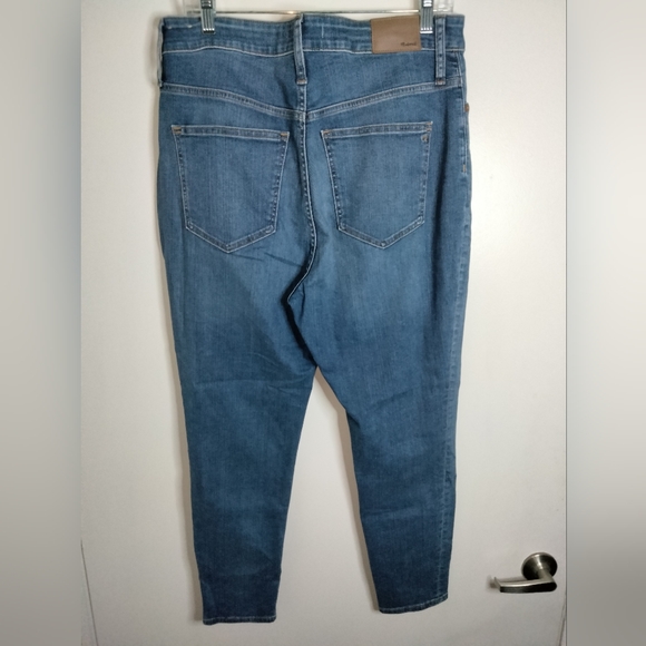 Madewell (Size 32) Medium Wash Classic Blue Curvy High Rise Skinny Crop Jeans - Picture 10 of 14